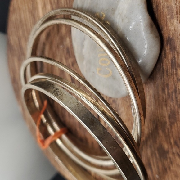 B3113 stack of multiple size bangles - Picture 3 of 3